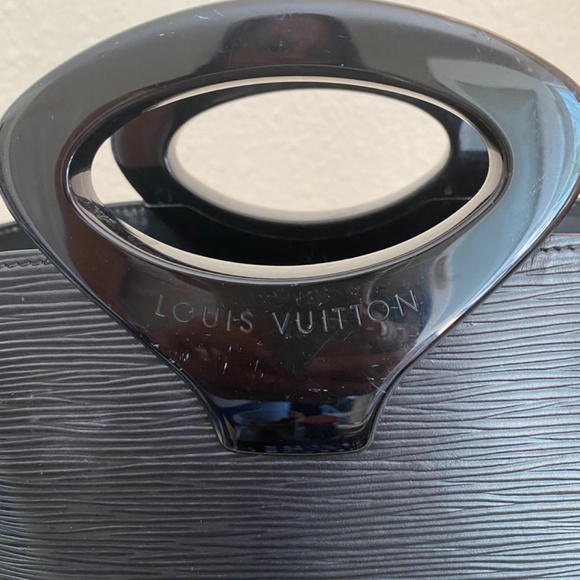 Louis Vuitton Epi Leather Bucket Bag - Picture 3 of 8